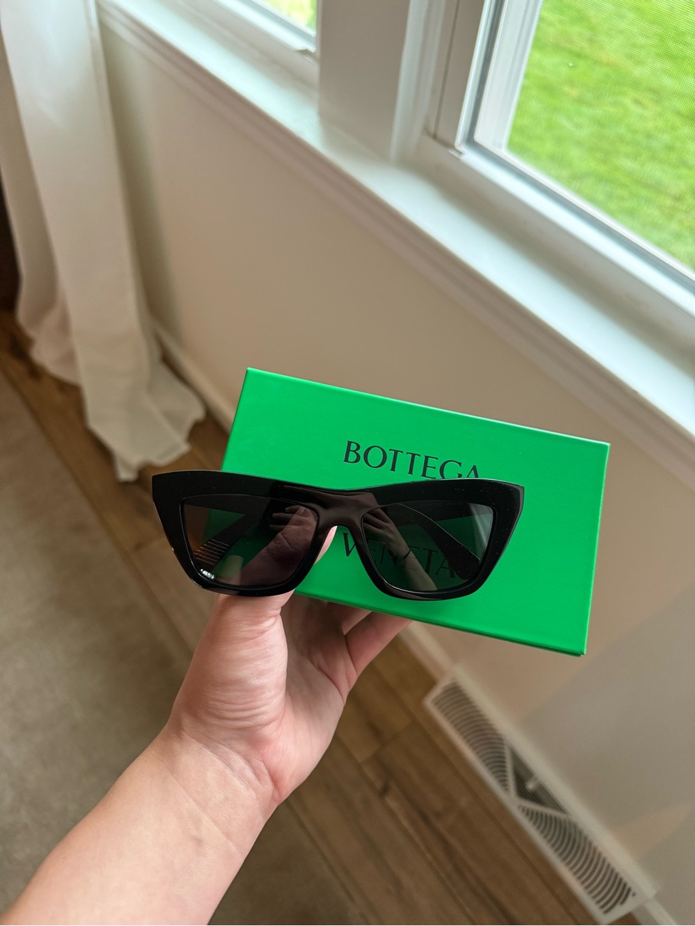 Black Cat-Eye Sunglasses
